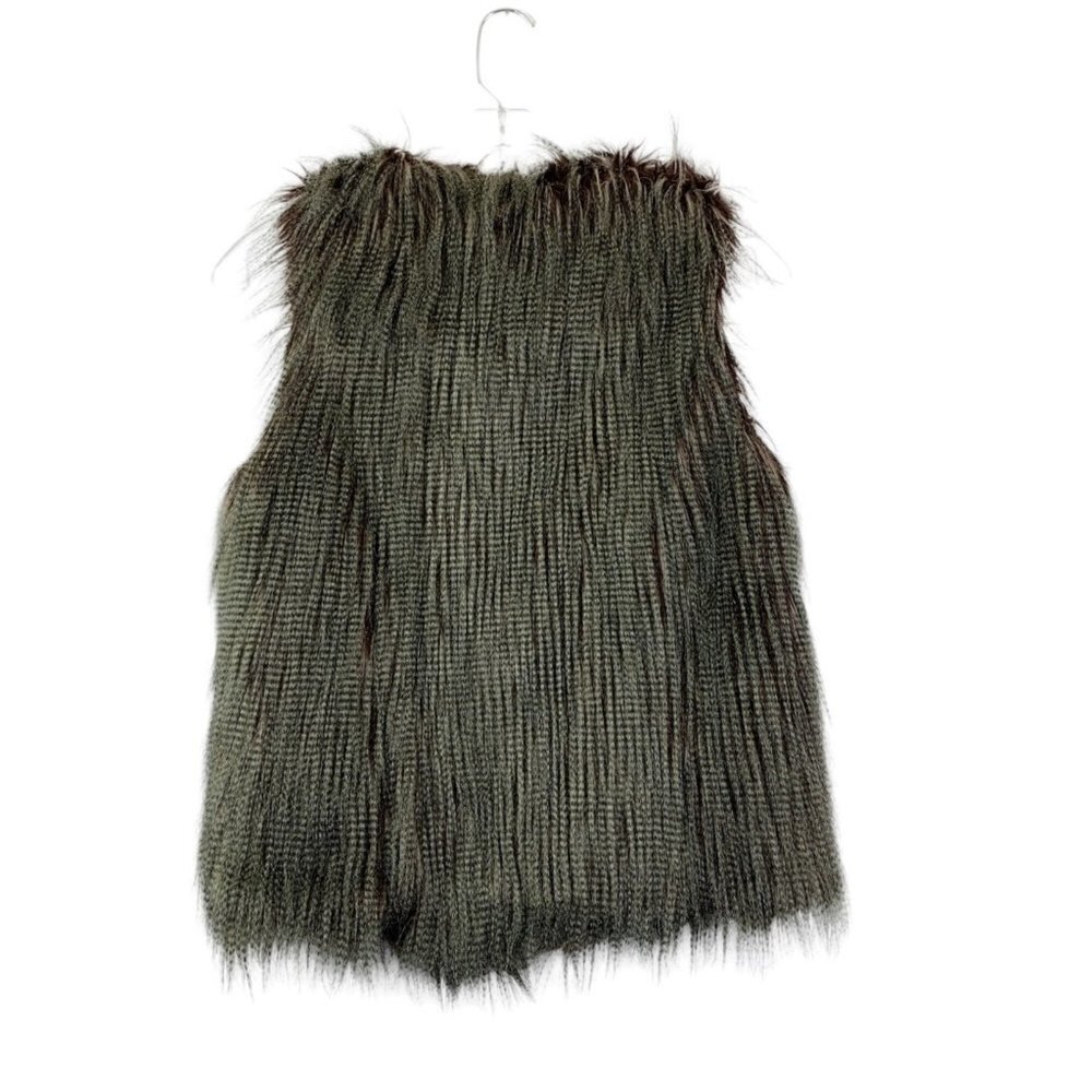 Charlotte Russe Women's Fuzzy Vest - Picture 2 of 4